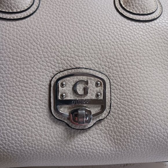 GUESS Garland Ivory Faux Pebbled Leather Tote Bag – Leopard Lining, Silver Chain - Picture 9 of 16